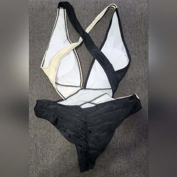 Wrap VNeck Hollow Out One Piece Swimsuit - Picture 8 of 10